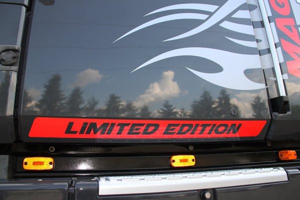 Грузовики с наклейками