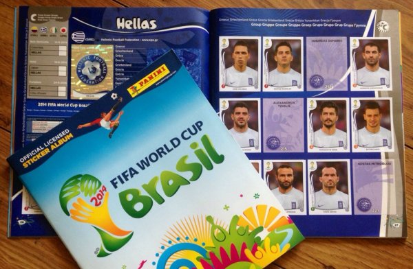 Panini наклейки Fortnite 2