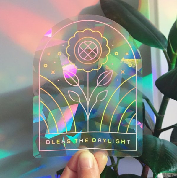 Ловец солнца наклейка купить