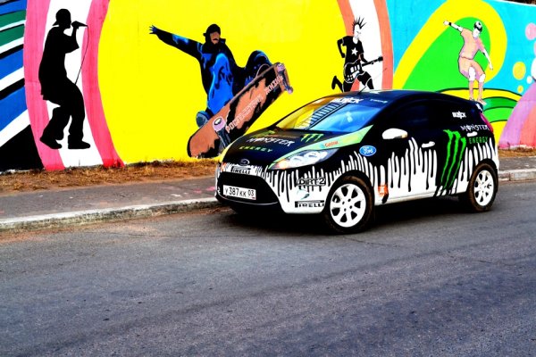 Наклейка Кен блок на авто