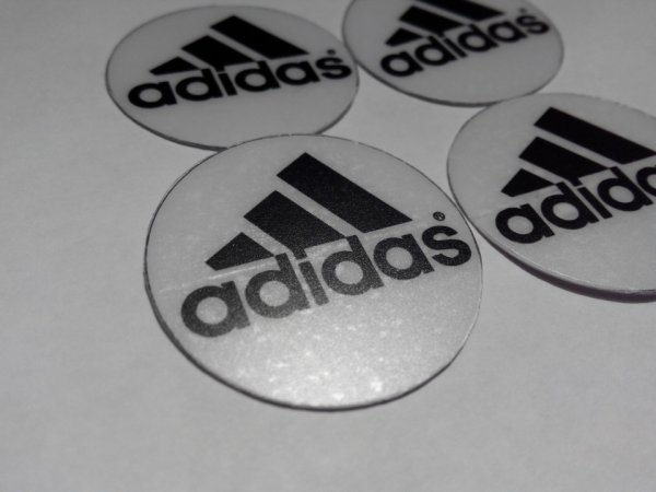 Наклейки на колесные диски