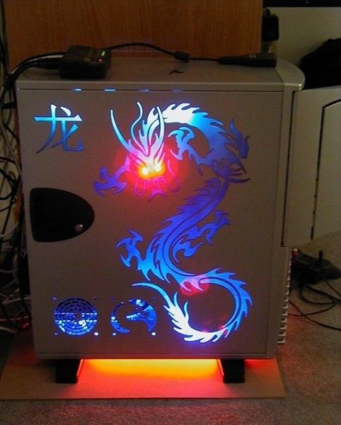 Аэрография на корпусе компьютера