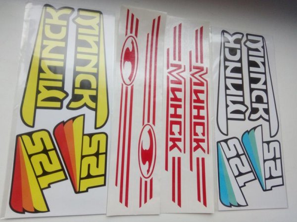 Наклейки на мотоцикл Минск