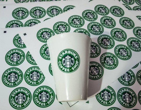 Фирменные наклейки