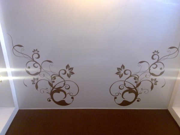 Декоративные наклейки на потолок