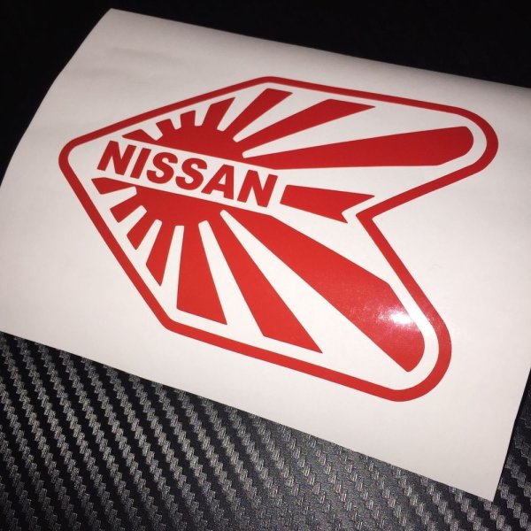 Наклейки на авто Nissan