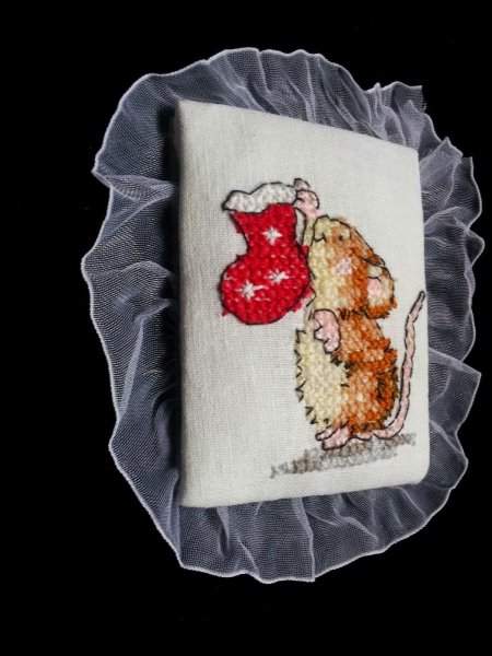 Милая вышивка еда