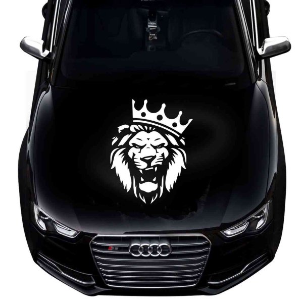 Лев на капоте машины наклейка