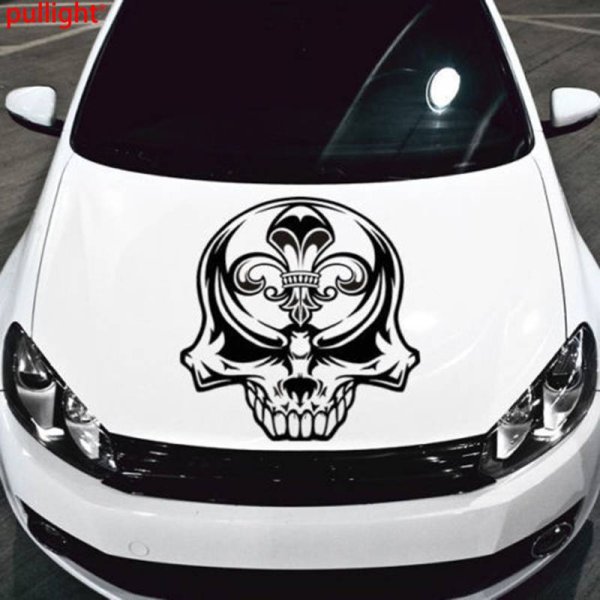 Лев Прайд на капоте