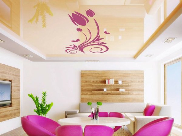 Фотопечать на потолке в интерьере