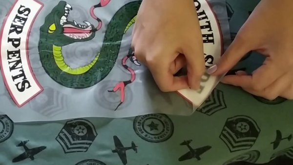 Переводки на одежду утюгом