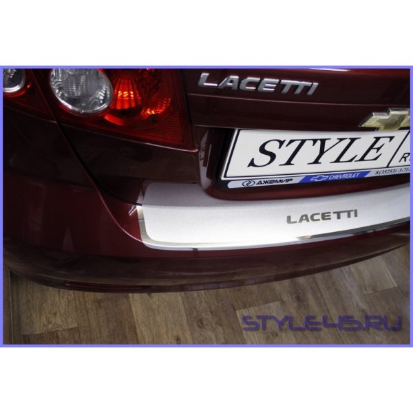 Защитная наклейка на задний бампер Шевроле Лачетти