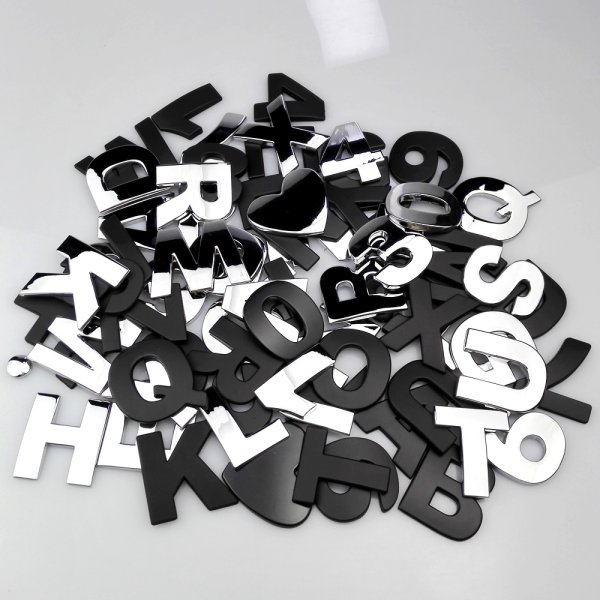 Клеящиеся буквы на автомобиль