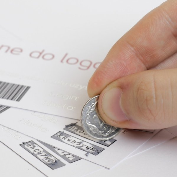 Серебряная круглая наклейка