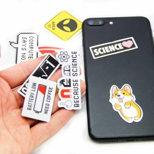 Наклейки на телефон