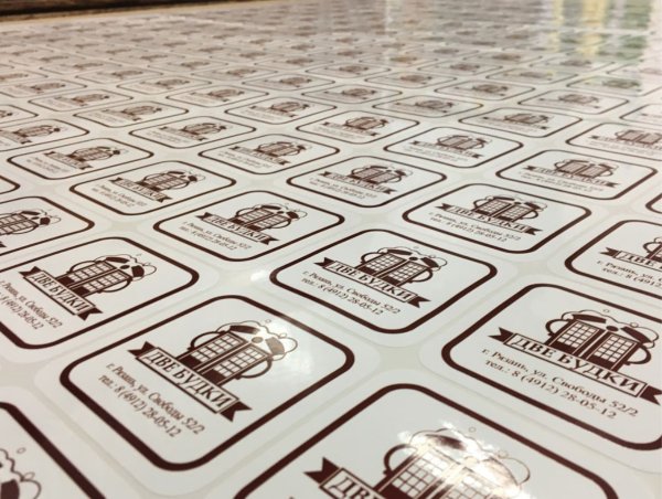 Наклейки с плоттерной резкой