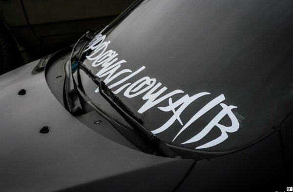 Наклейки на лобовухи