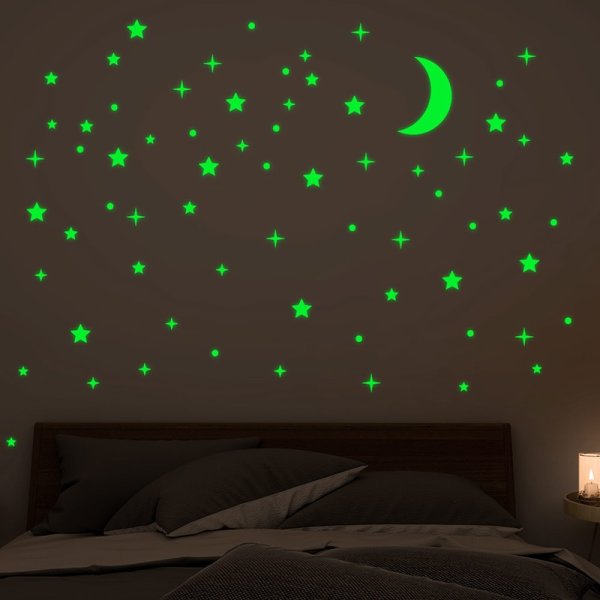 Светящиеся наклейки на стену