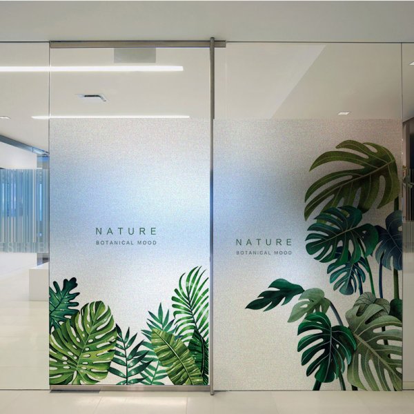 Виниловая наклейка на дверь со стеклом