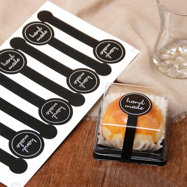 Наклейка на упаковку торта