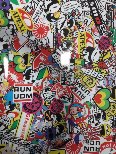 Наклейки на телефон айфон