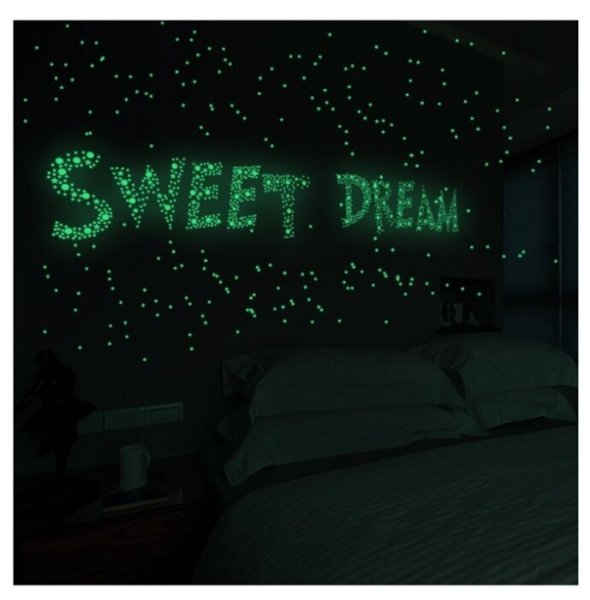 Светящиеся наклейки на стену