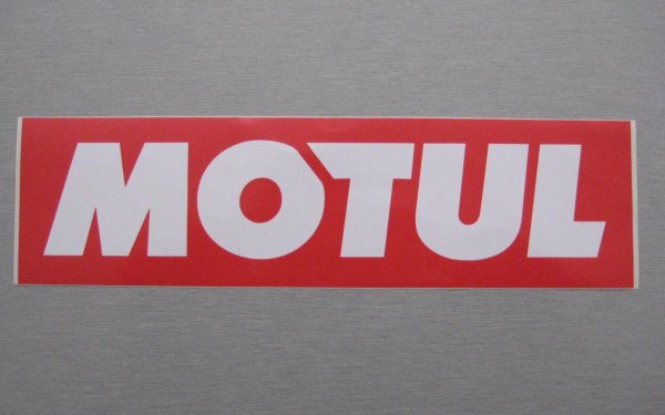 Motul надпись