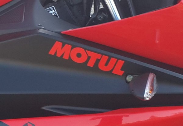 Мотул наклейка Motul