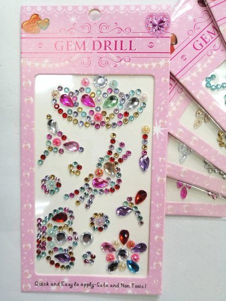 Пластмассовые стразы