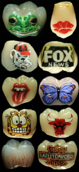 Наклейка на авто зубы акулы