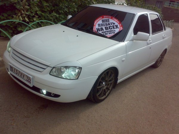 Лада Приора седан винил