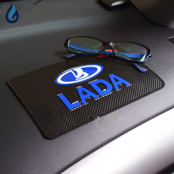 Аксессуары для автомобиля с логотипом автомобиля
