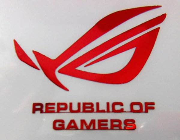 Republic of Gamers наклейка