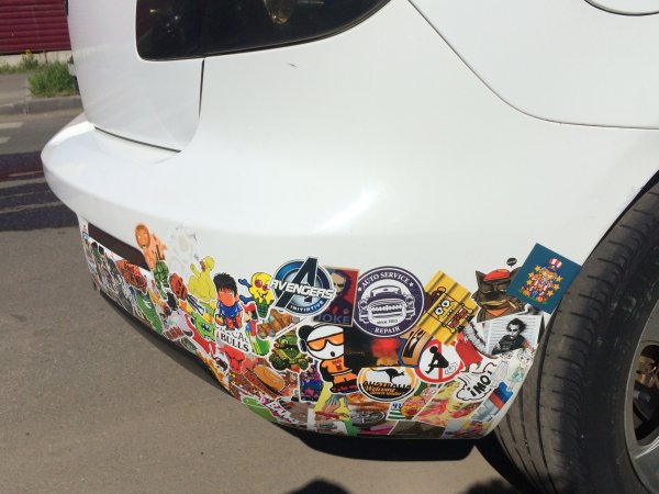 Наклейки на бампер