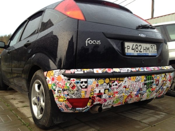 Стикербомбинг Ford Focus 1