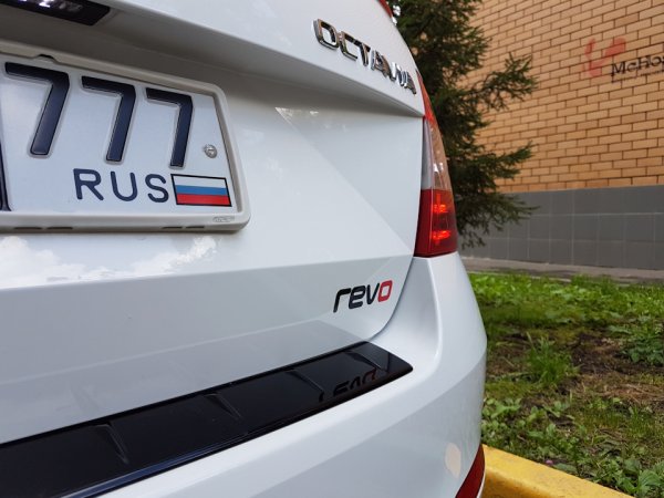 Tiguan Revo наклейка