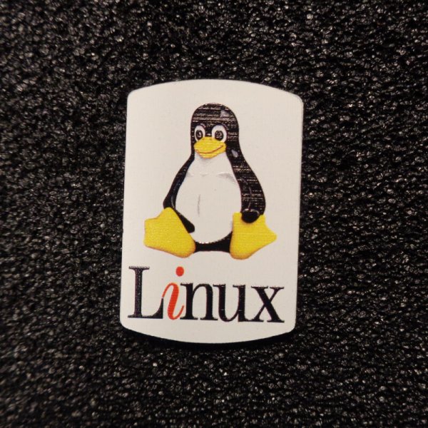 Наклейки на ноутбук Linux