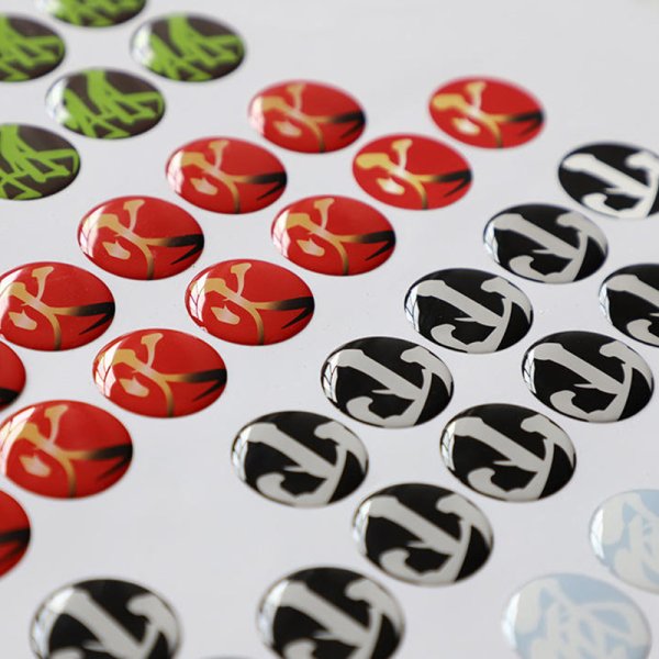 Объемные наклейки кошки