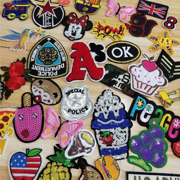 Крутые наклейки на одежду