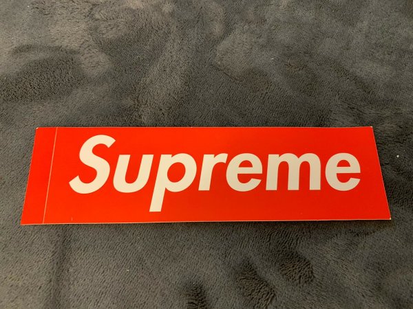 Supreme Box logo