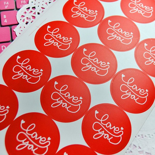 Подарок значок