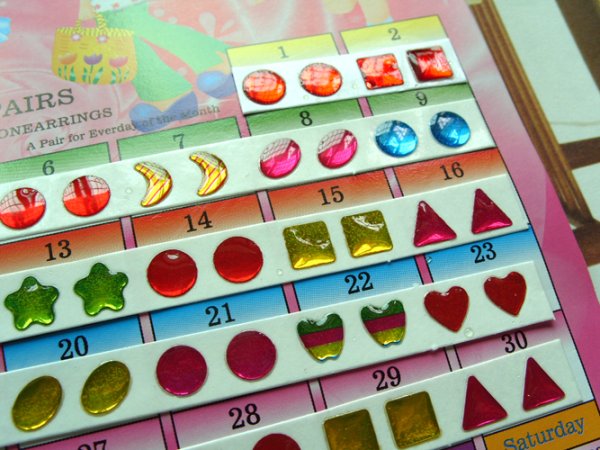 Наклейки на уши для девочек