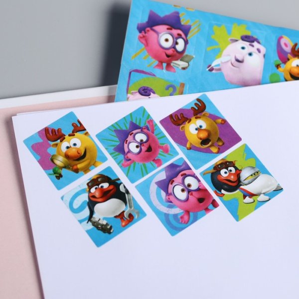 С наклейками Смешарики