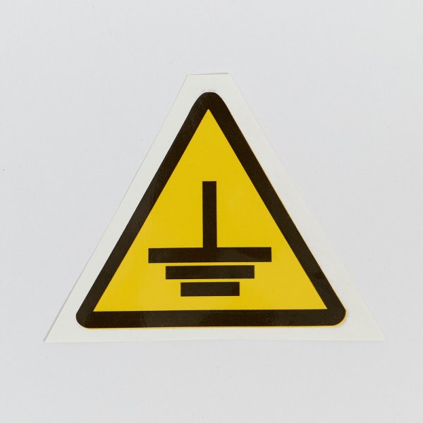 Знак "заземление" 50х50мм