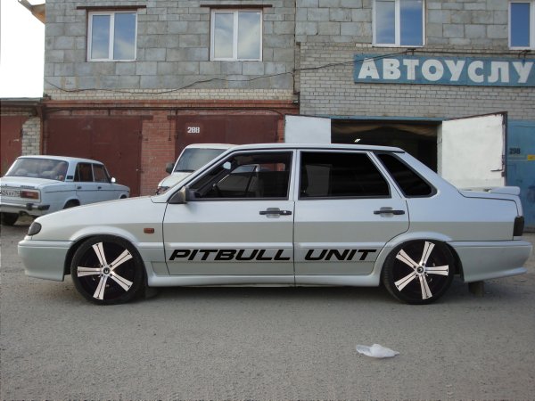 Тюнингованный ВАЗ 2115