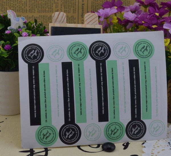 Наклейки для коробок с логотипом