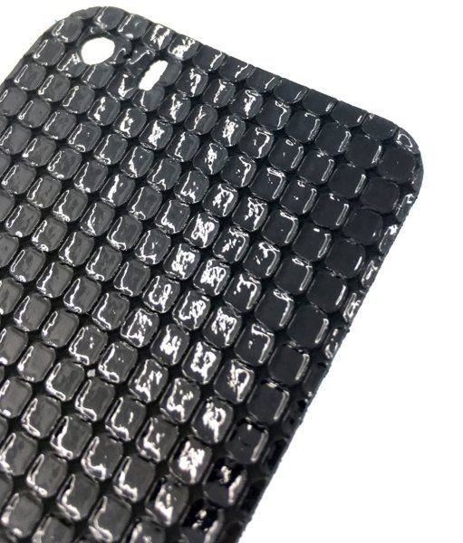 Кожаная наклейка на iphone