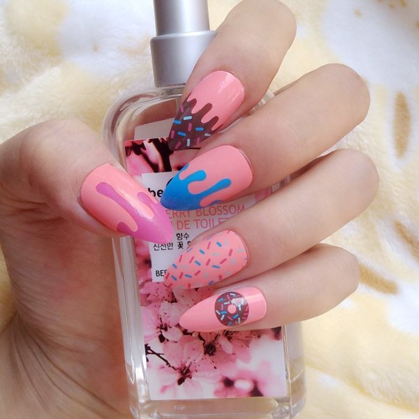 Маникюр со сладостями