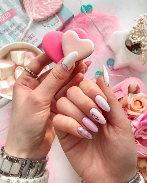 Ногти нежно розового цвета