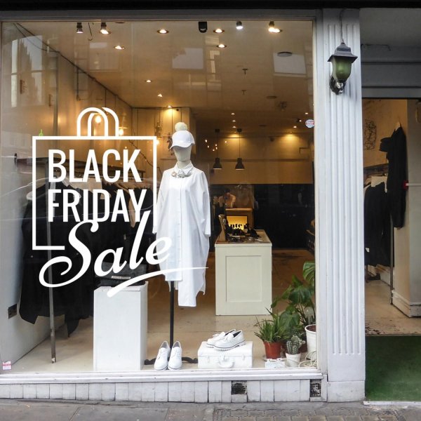 Наклейки на витрину магазина одежды